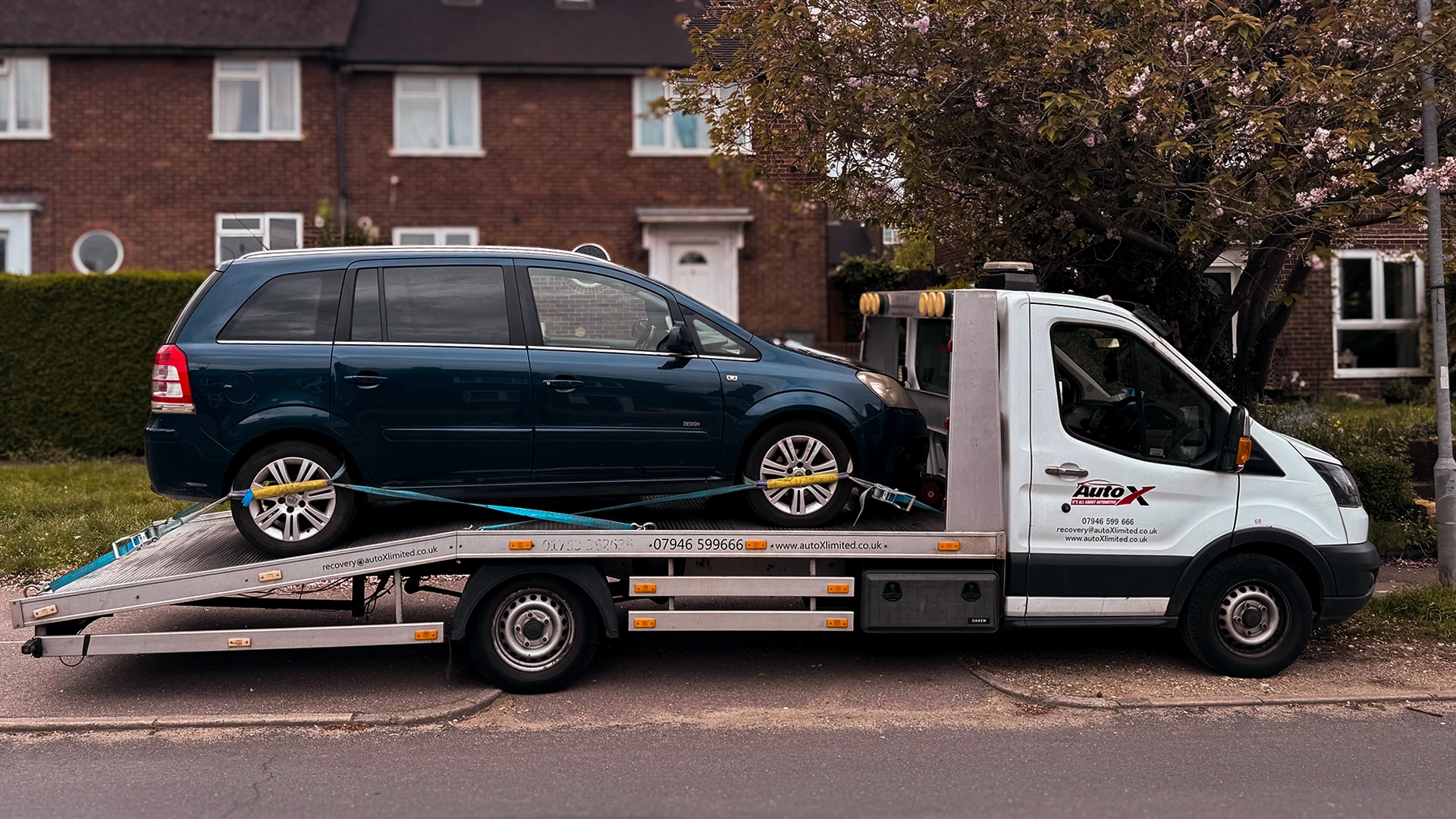 Car recovery West London: Auto X towing service truck